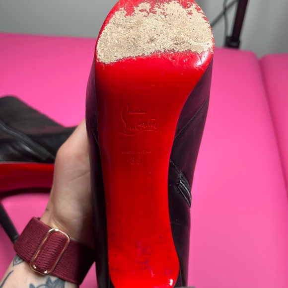 Christian Louboutin women’s Booty red bottoms calf leather heel size 39 - Picture 3 of 10